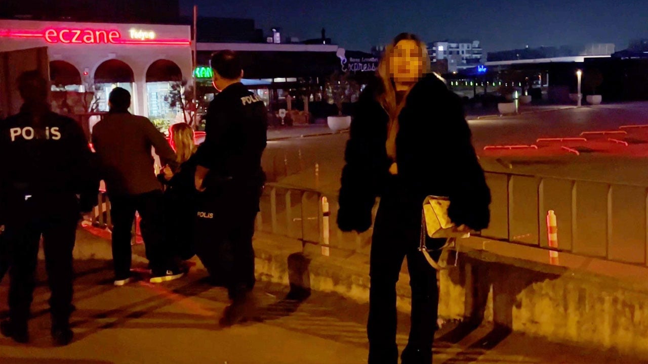 Foto - Kahraman Şerife bacılardan dehşet saçan alkoliklere: Seküler genç kızların utanç görüntüleri!