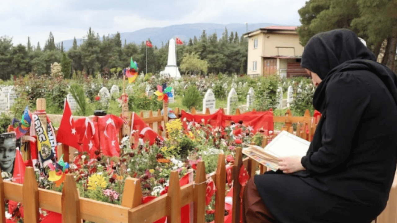 Foto - Kahramanmaraş'ta anneler günü buruk geçiyor: O benim meleğimdi!