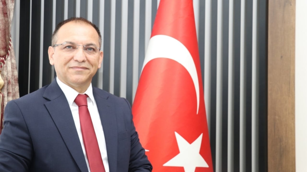 Foto - Kahramanmaraş’taki okul katliamı sonrası görevden alınan İl Milli Eğitim Müdürü’yle ilgili skandal iddia! Kadın öğretmene attığı rezil mesajlar ortaya çıktı