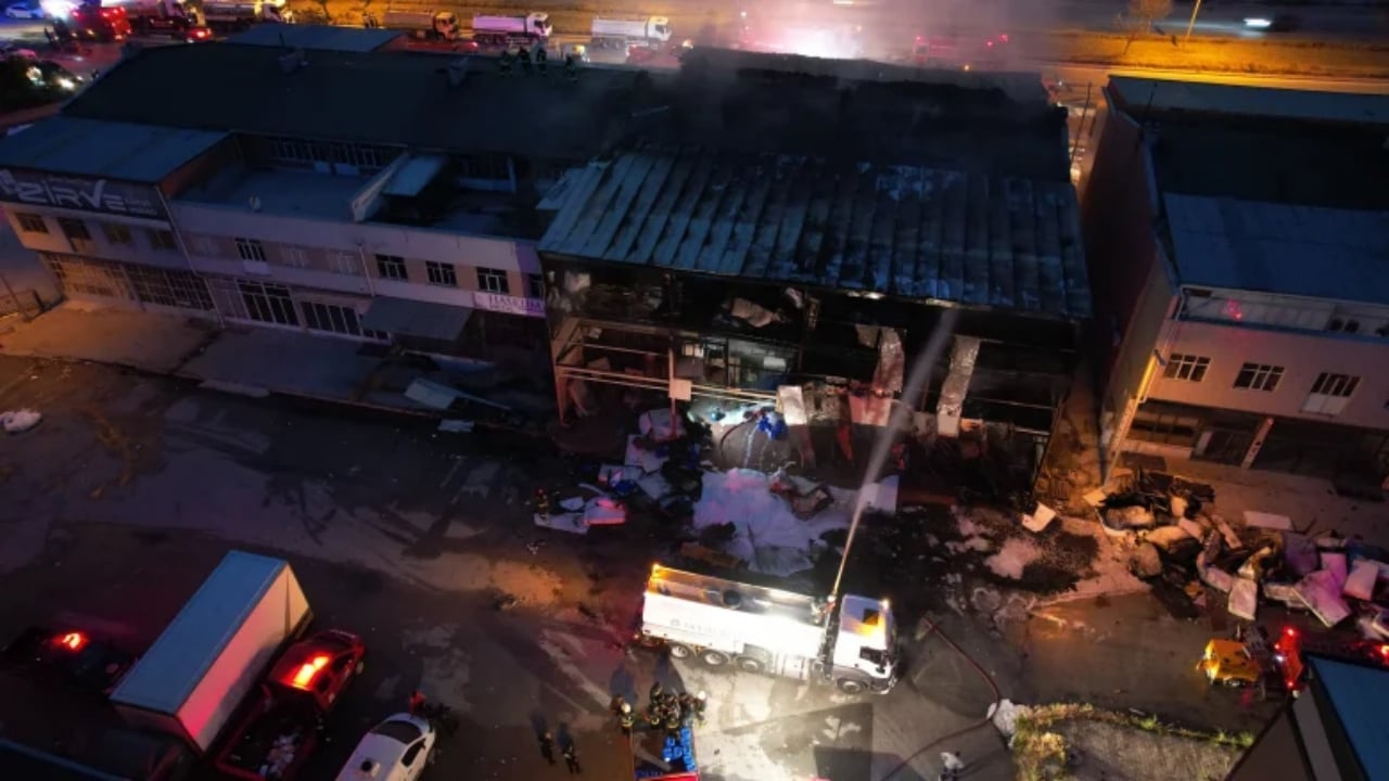 Foto - Kahreden gelişme duyuruldu! Konya’daki yangından tüm Türkiye’yi yıkan şehit haberi geldi