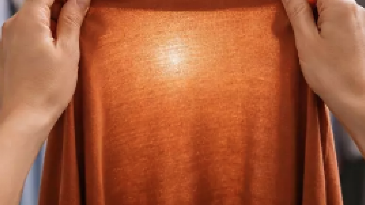 Foto - Kalitesiz kumaşı 10 saniyede anlamanın yolu: Alışverişte şık görünen her parça kaliteli değil...