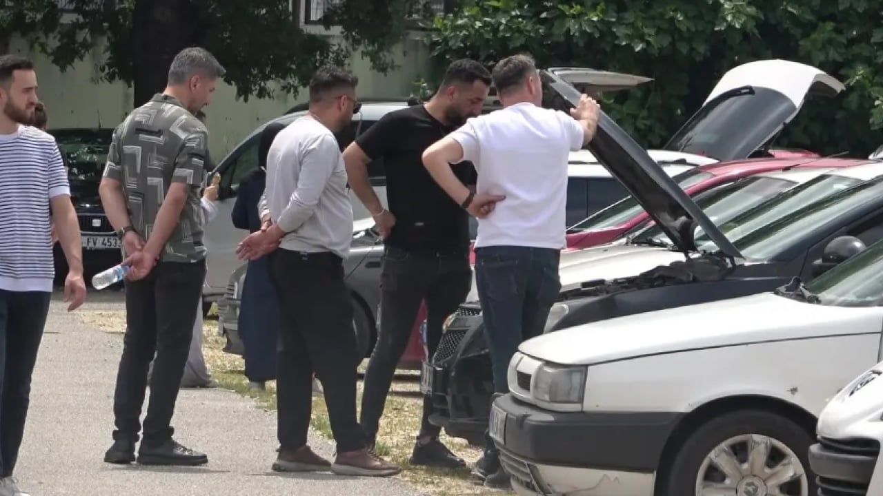Foto - Kalkar kalkmaz oraya akın ettiler: '20 bin TL vermekten daha mantıklı!'
