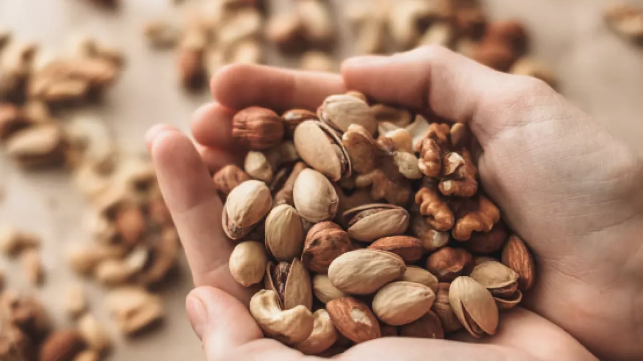 Foto - Kalori bombası için uyarılar: Kilolu insanlar kuru yemişi ne zaman tüketmeli? İşte ideal zaman