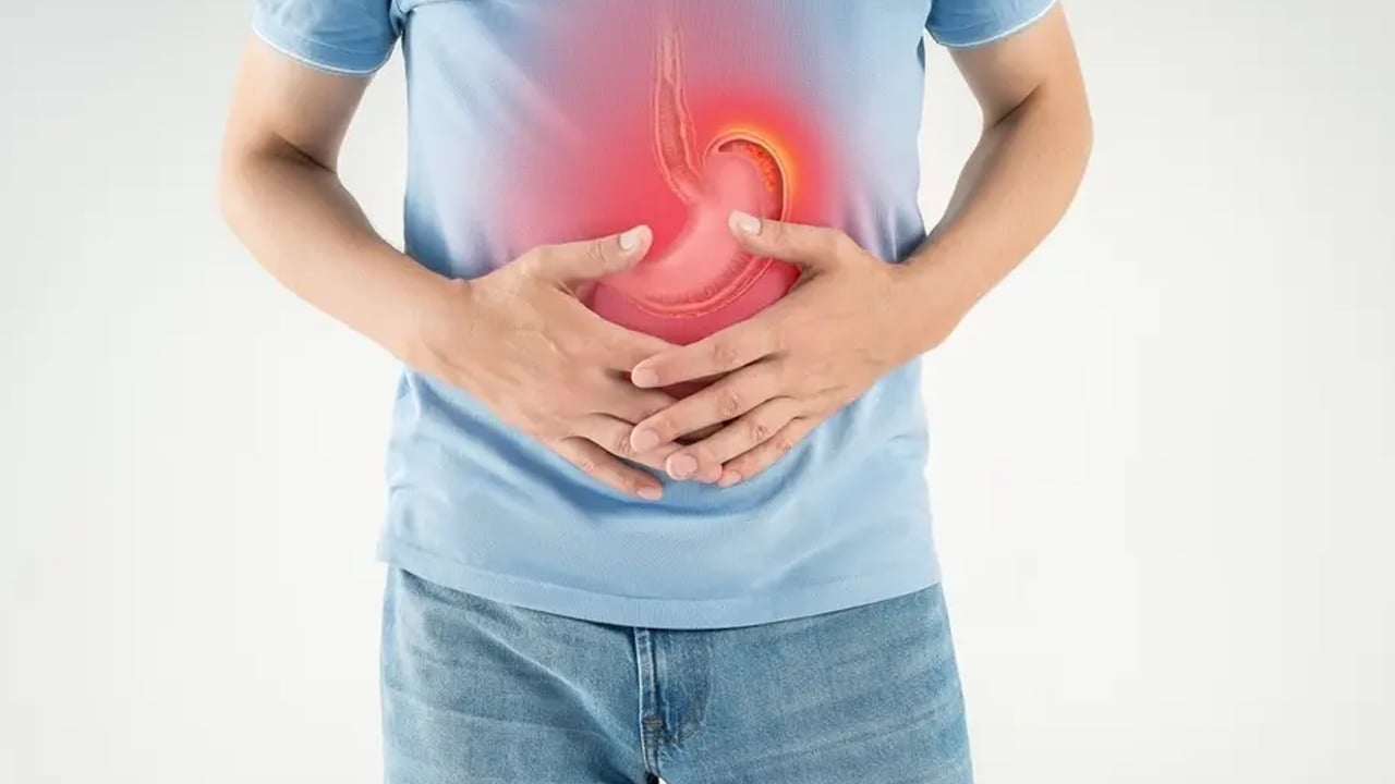 Foto - Kalp krizi sinyali olabilir, mide ağrısı deyip geçmeyin! Uzman hafife almayın deyip tehlikeyi açıkladı! Dikkat diyorlar