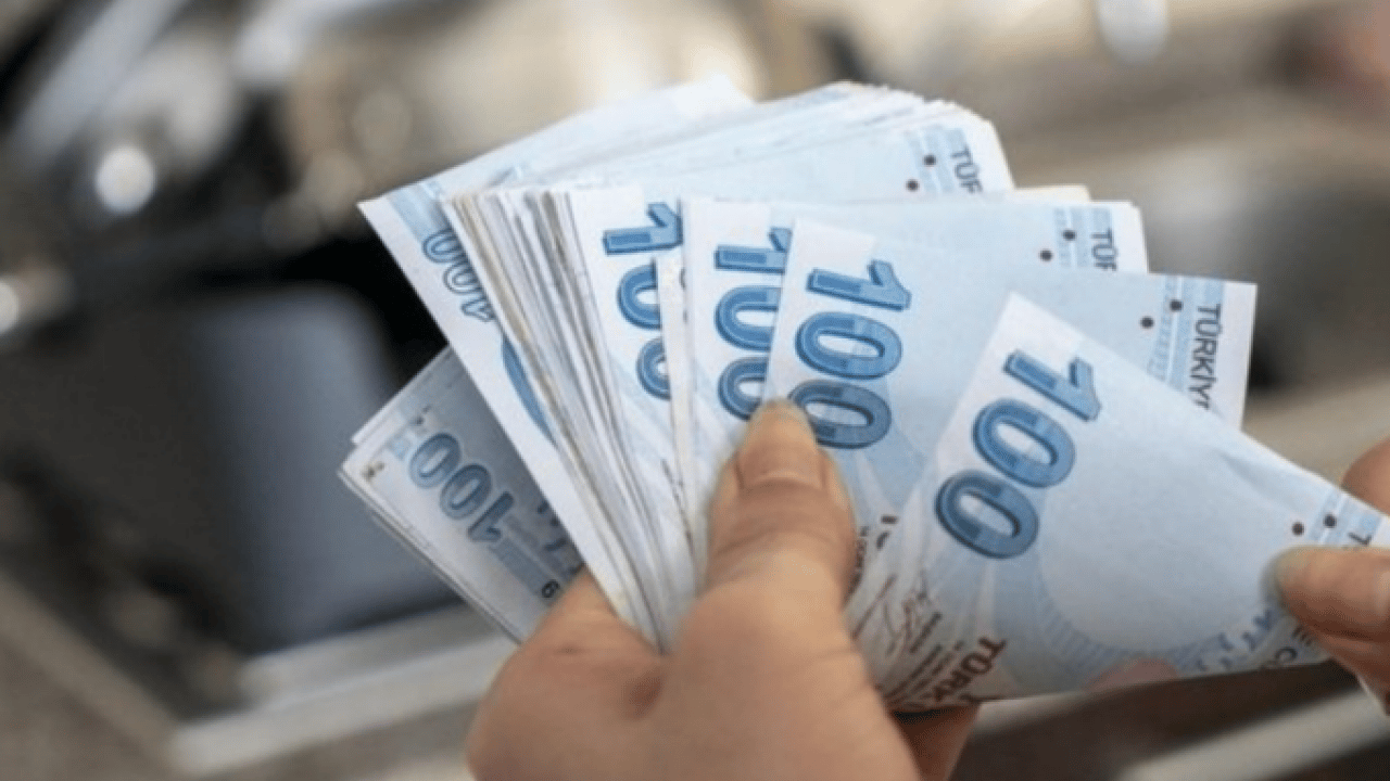 Foto - Kamu-Sen’den maaşlara dair ek iyileştirme ve refah payı önerisi