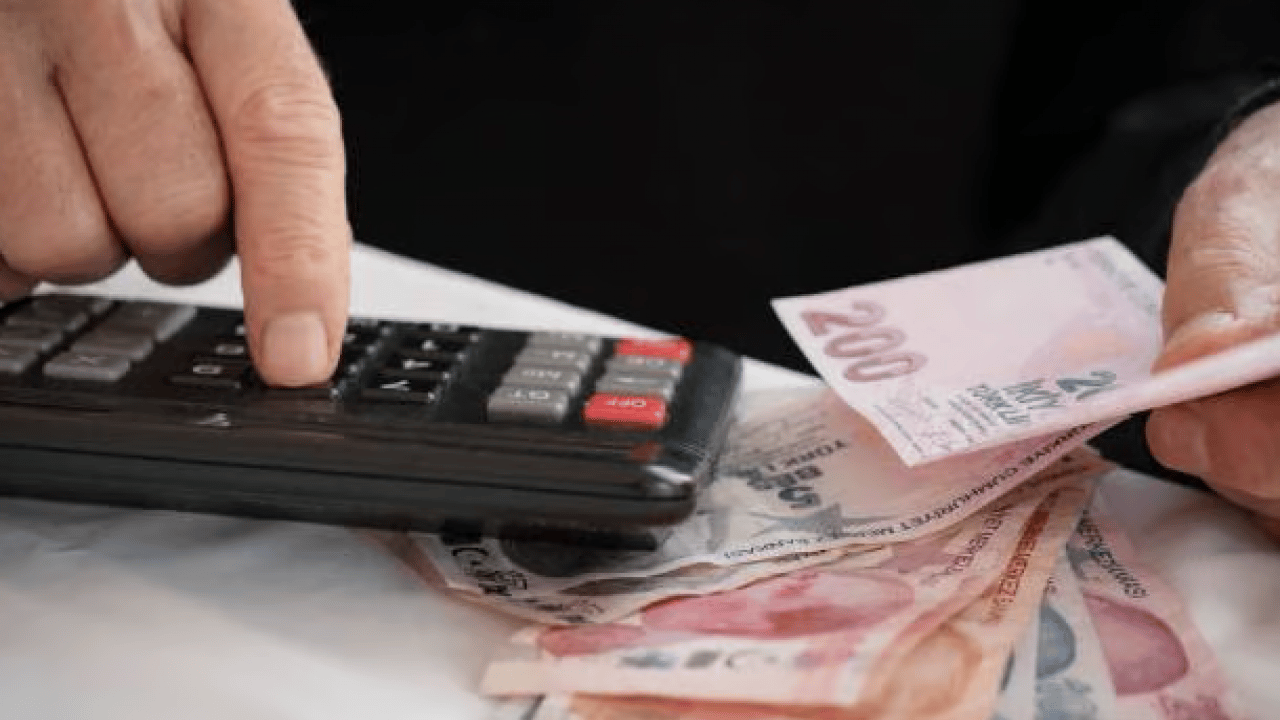 Foto - Kamu-Sen’den maaşlara dair ek iyileştirme ve refah payı önerisi