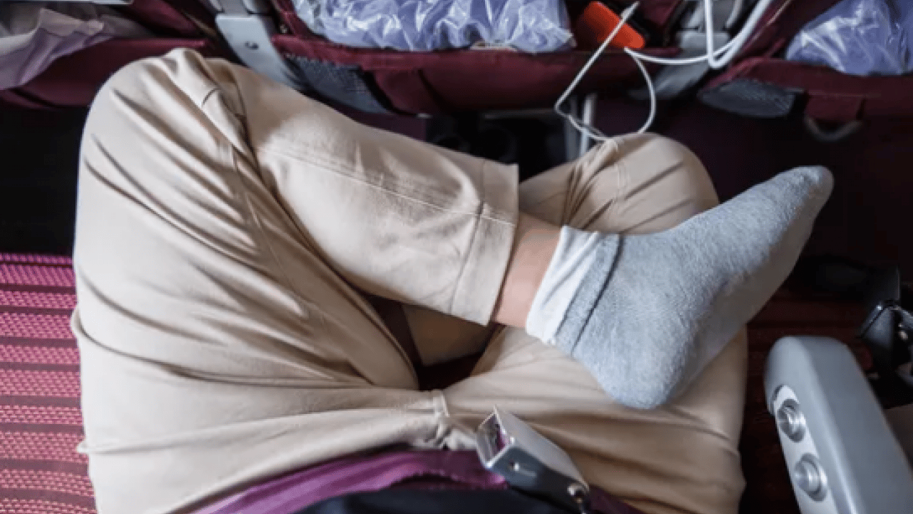 Foto - Kan dolaşımını bile... Uçakta sakın bacak bacak üstüne atmayın! Bedeli ağır olabilir…