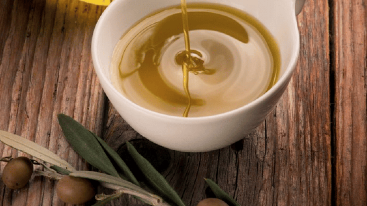 Foto - Kanserojen etkisi... Zeytinyağına sakın bunu yapmayın: Faydası bir anda zehre dönüşüyor!