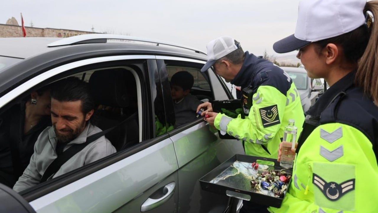 Foto - Kapadokya’da jandarmadan tatlı uygulama