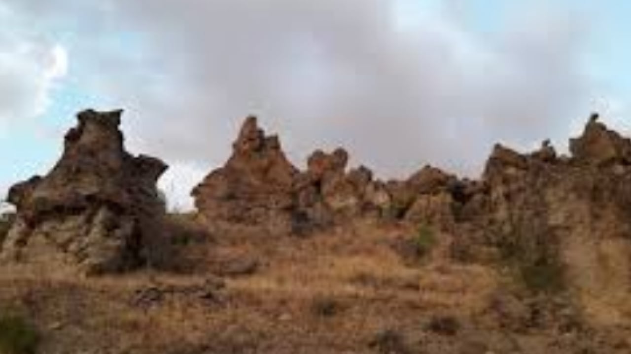Foto - Kapadokya’yı anımsatıyor! O ilimizde görenleri şaşırtan doğa harikası