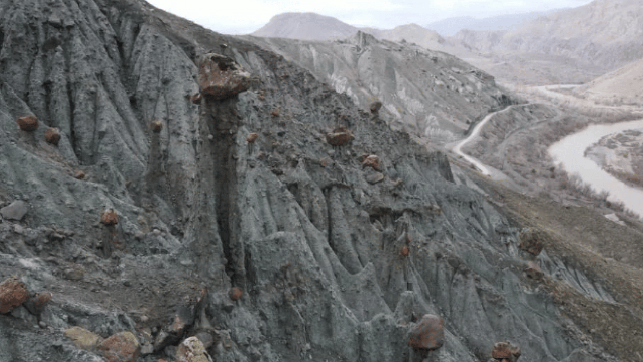 Kapadokya’yı anımsatıyor! O ilimizde görenleri şaşırtan doğa harikası