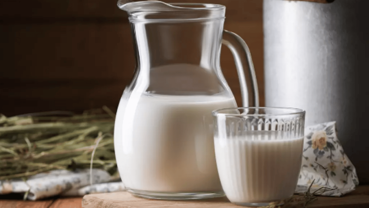 Foto - Kapak rafında muhafaza ise... Buzdolabındaki yerine dikkat! Paket süt riski...