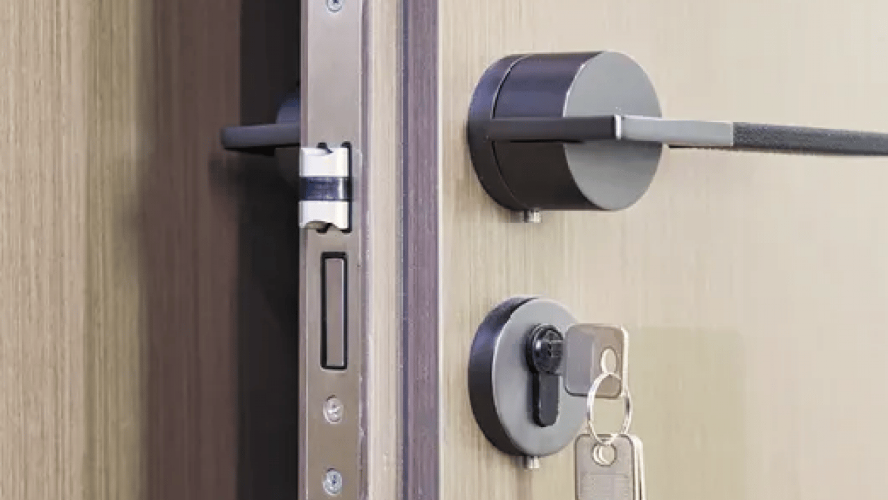 Foto - Kapı kilidindeki bu işarete dikkat! Ev güvenliğinde tüm dikkatinizi gelişmiş alarm...