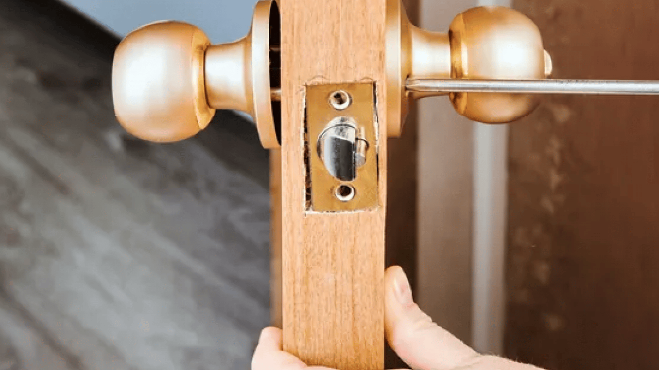 Foto - Kapı kilidindeki bu işarete dikkat! Ev güvenliğinde tüm dikkatinizi gelişmiş alarm...
