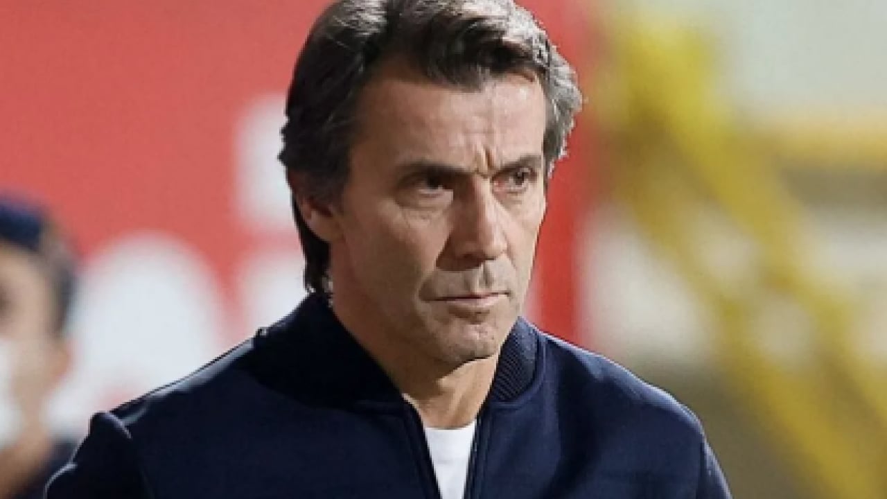 Kaptan Bülent Korkmaz canlı yayında çıldırdı: 'Bu adama kafayı taktım, Galatasaray hemen alsın'
