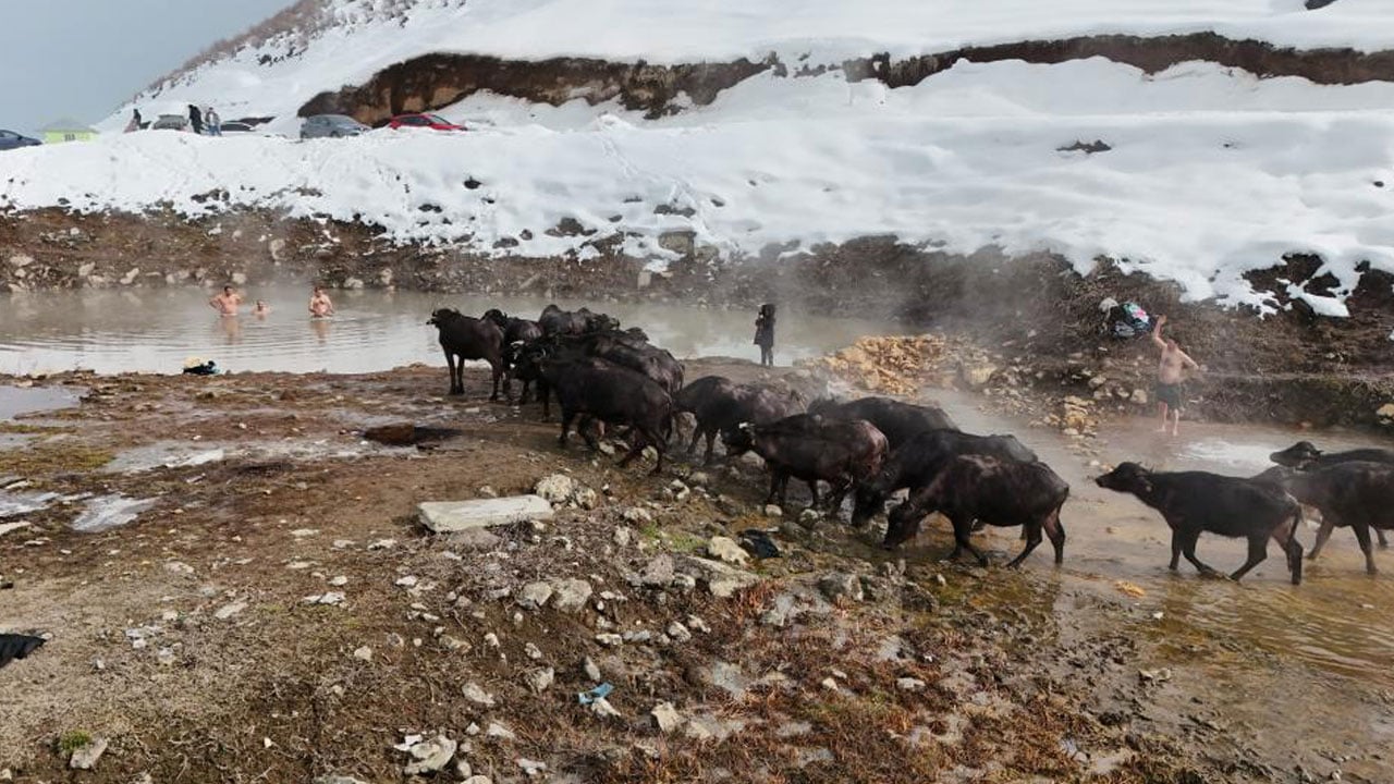 Kar 1 metre, hava eksi 25! Kışın ortasında şaşırtan manzara