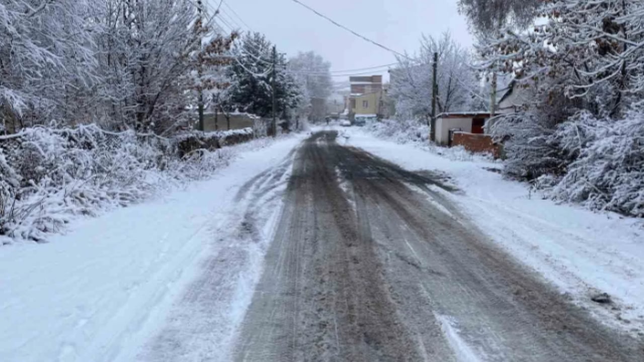 Foto - Kar bastırdı! Birçok il kara kışa teslim oldu