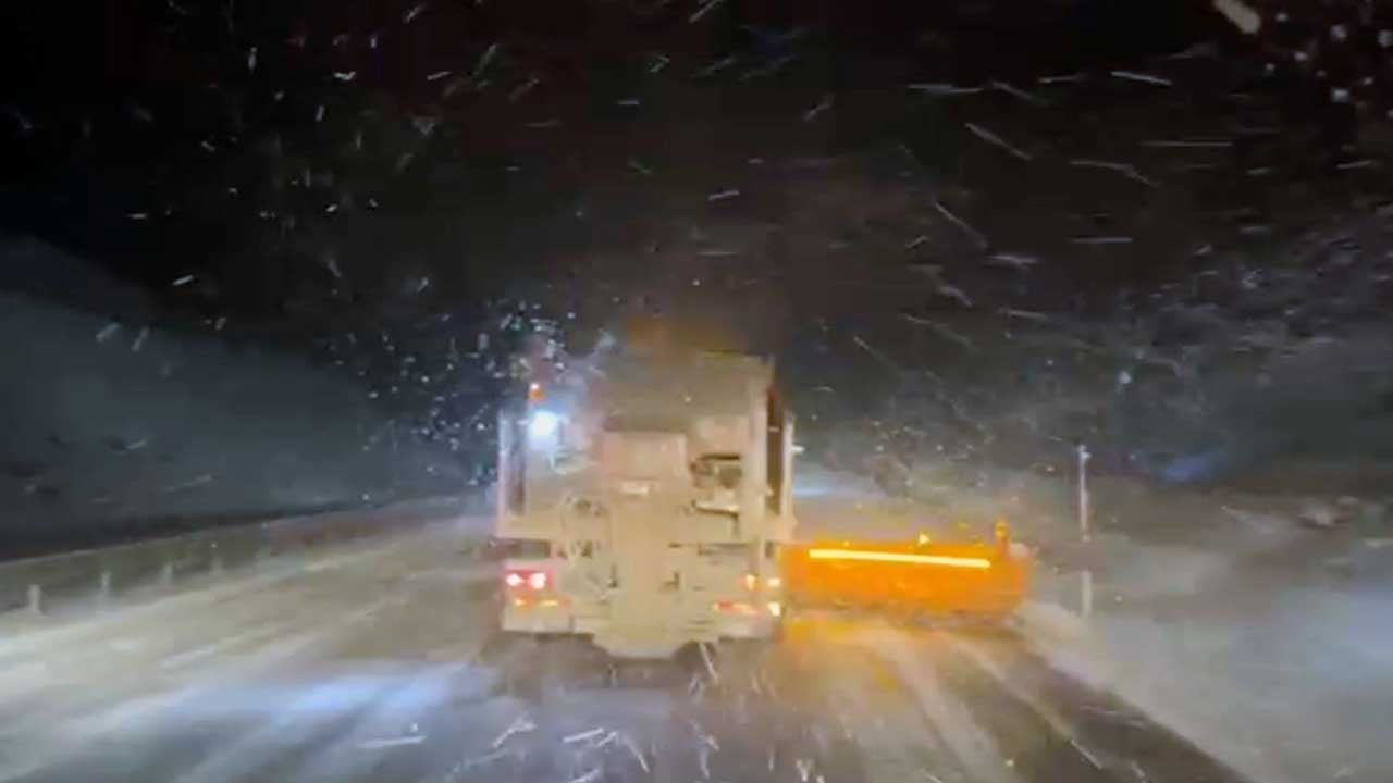 Foto - Kar etkisini gösterdi! Yetkililer sürücüleri uyardı