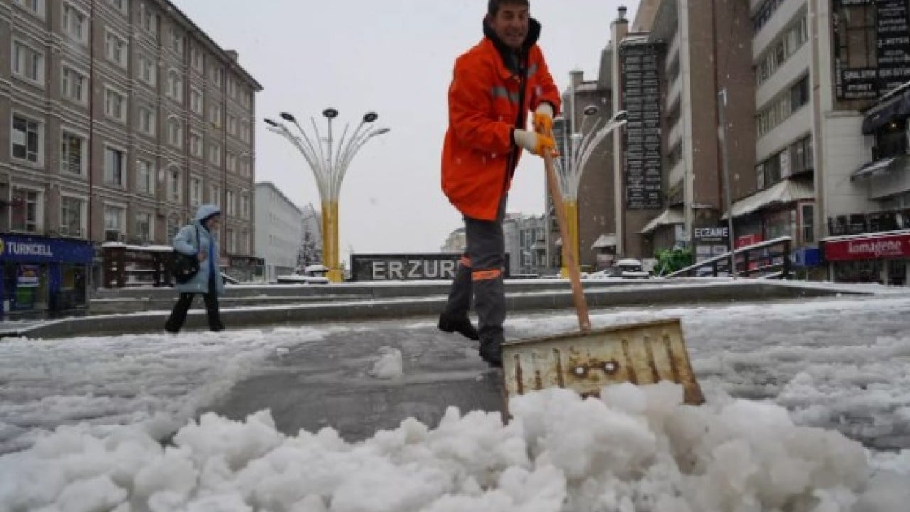 Foto - Kar etkisini göstermeye başladı! Kalınlık 20 santimi buldu!