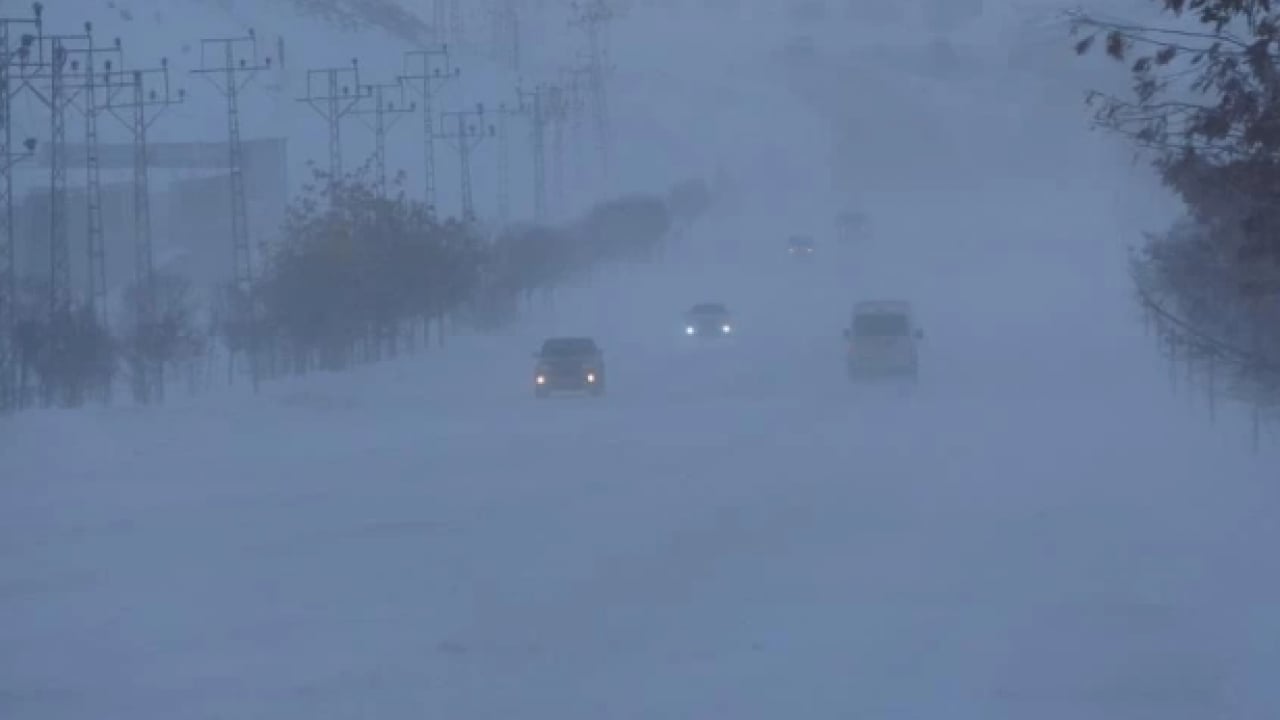 Foto - Kar etkisini sürdürüyor! Çok sayıda yerleşim yolu kapandı