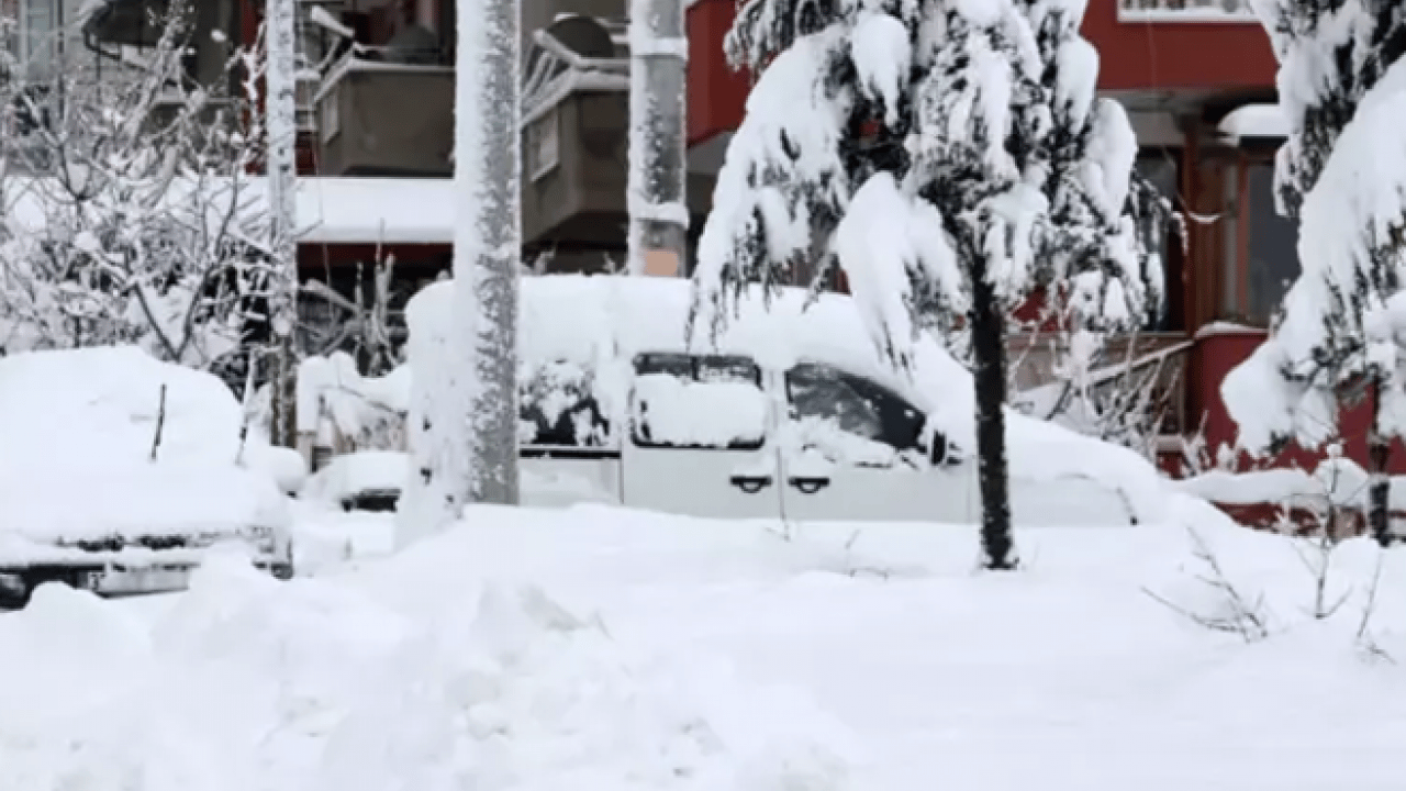 Foto - Kar, fırtına ve sel bir arada! Meteoroloji 24 il için saat vererek uyardı: Sakın hazırlıksız yakalanmayın!
