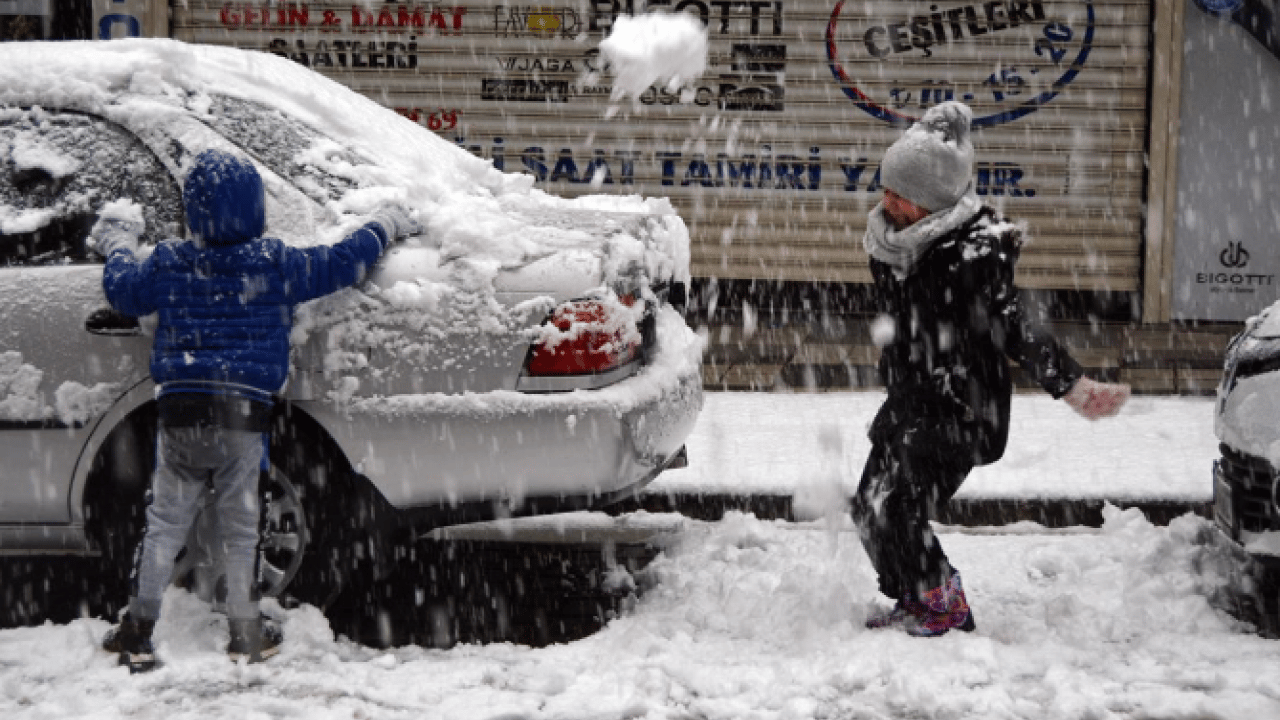 Foto - Kar, fırtına ve sel bir arada! Meteoroloji 24 il için saat vererek uyardı: Sakın hazırlıksız yakalanmayın!