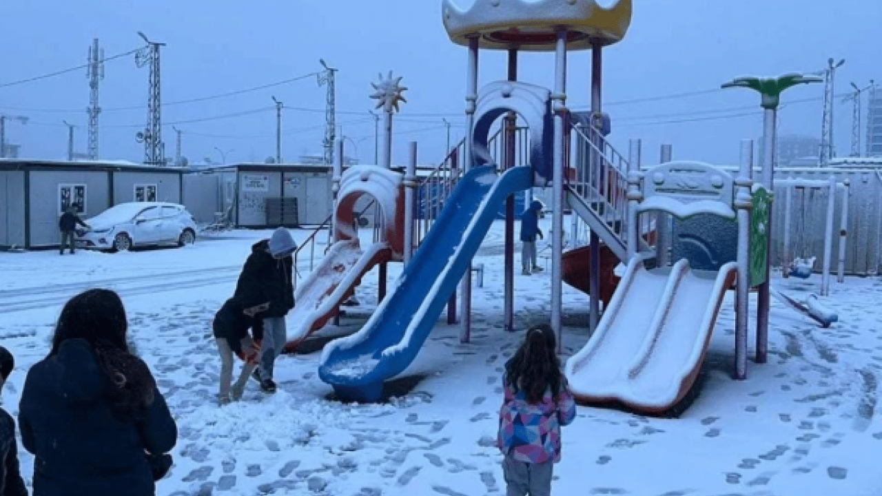 Foto - Kar, fırtına ve sel bir arada! Meteoroloji 24 il için saat vererek uyardı: Sakın hazırlıksız yakalanmayın!