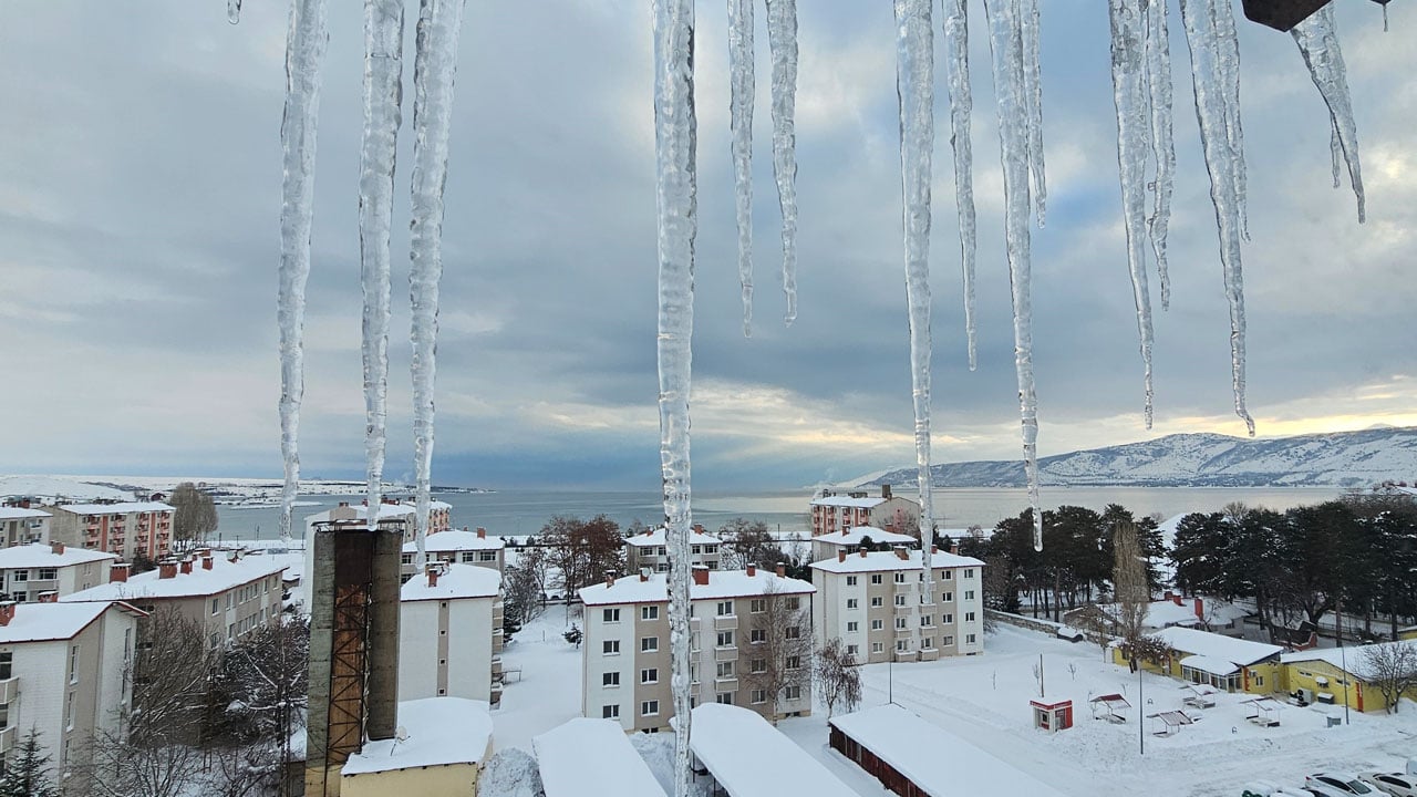 Foto - Kar gitti, tehlike kaldı! Burası Sibirya değil Tatvan