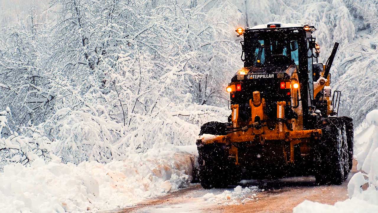 Foto - Kar nedeniyle kapanmıştı! 172 yerleşim yerine ulaşım başladı