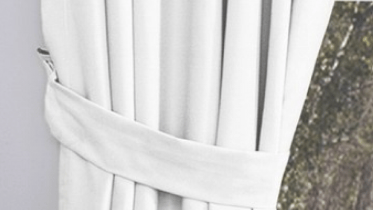 Kar tanesi kadar beyaz olacak! Sararan perdeleri dakikalar içinde beyazlatan yöntem