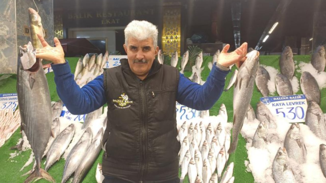 Kar yağdı balık tezgahları doldu taştı