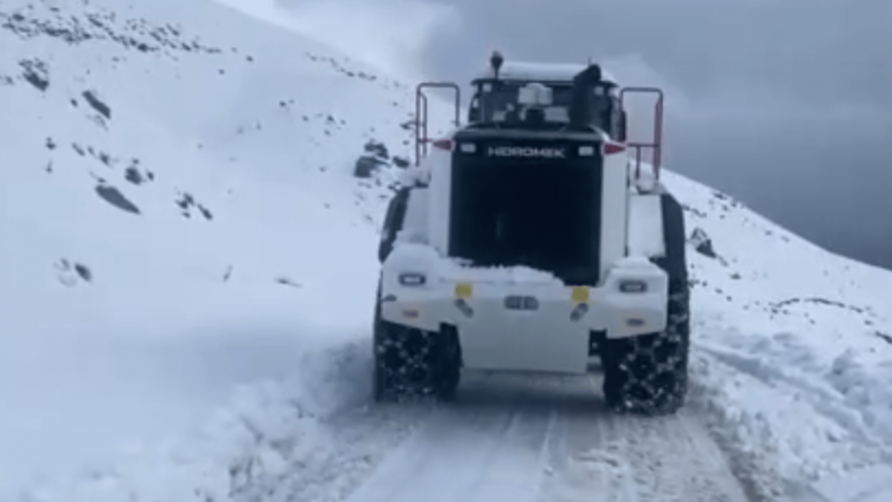 Foto - Kar yağışı ulaşımı felç etti: Yüksek rakımlı bölgelerde 2 günde hayat durdu