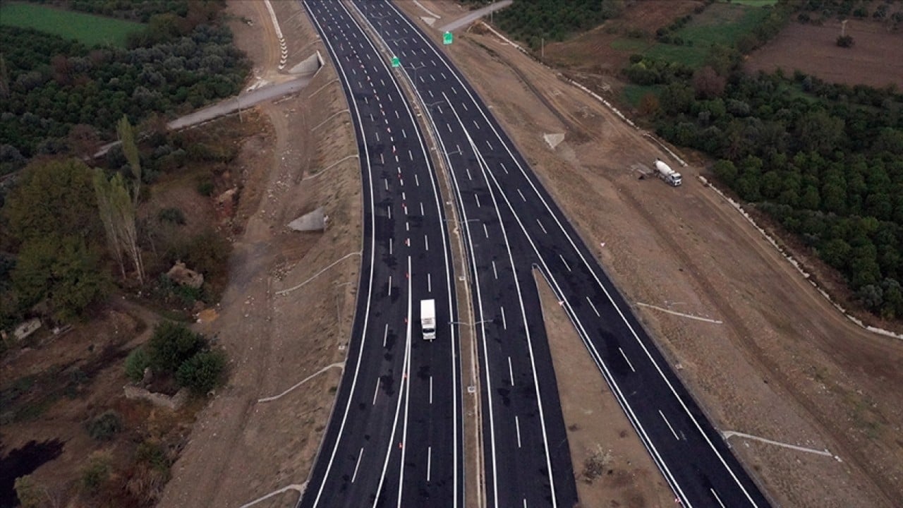 Foto - Kara yolları ‘akıllı’ ve ‘güvenli’ dönüşüm atağına geçti