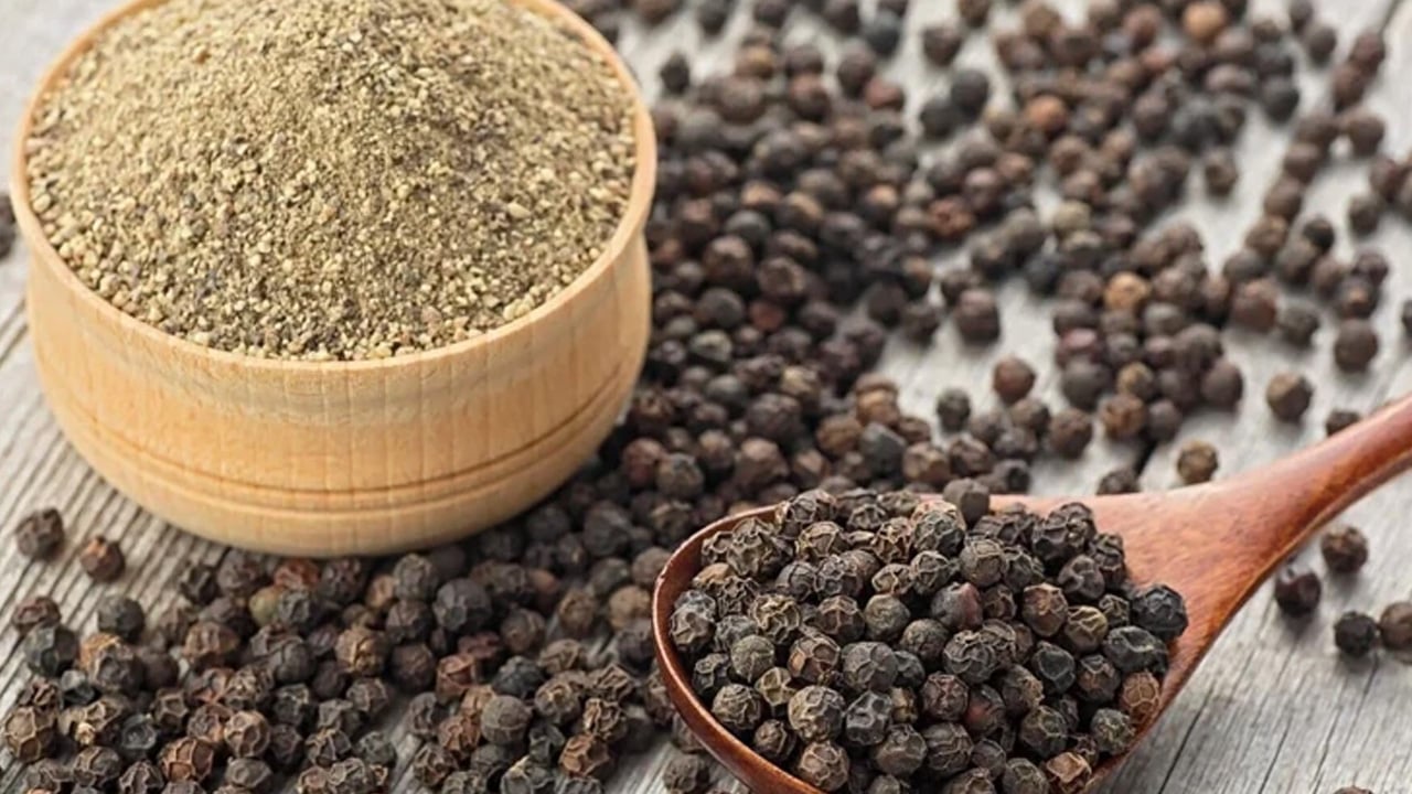 Foto - Karabiber yağ yakımına hız kazandırıyor: Karabiberi böyle tüketenler, bilinmeyen bu etkisine şaşıracaksınız