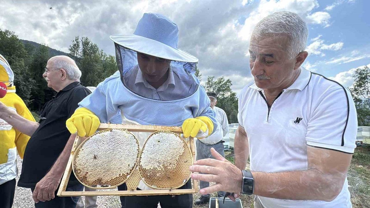 Foto - Karabük’ün "sıvı altını" bin 250 TL’ye kapış kapış satılıyor: Japonlar tadına bakmak için sıraya girdi