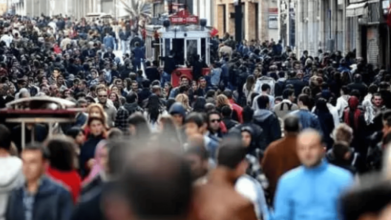 Foto - Karadeniz illeri listeyi domine etti: En kısa boylu insanların olduğu iller belli oldu!