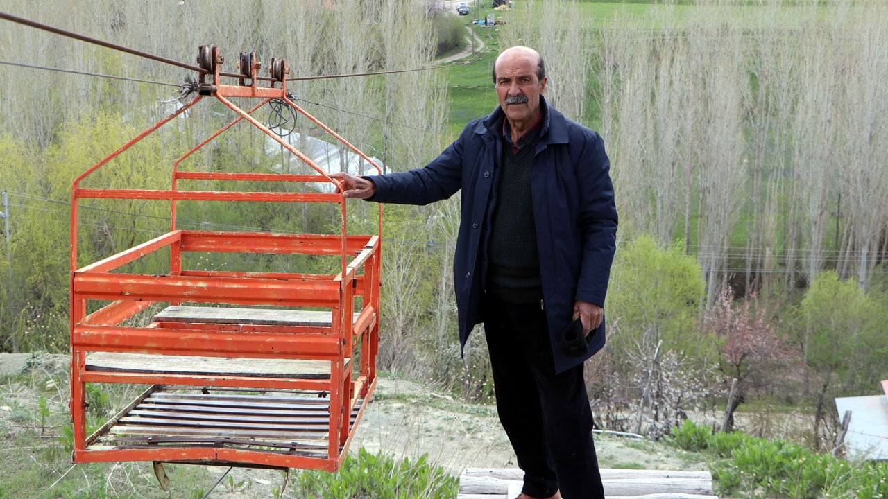 Foto - Karadeniz'de gördü Van'da yaptı! Yarım saatlik yolu 40 saniyeye indirdi