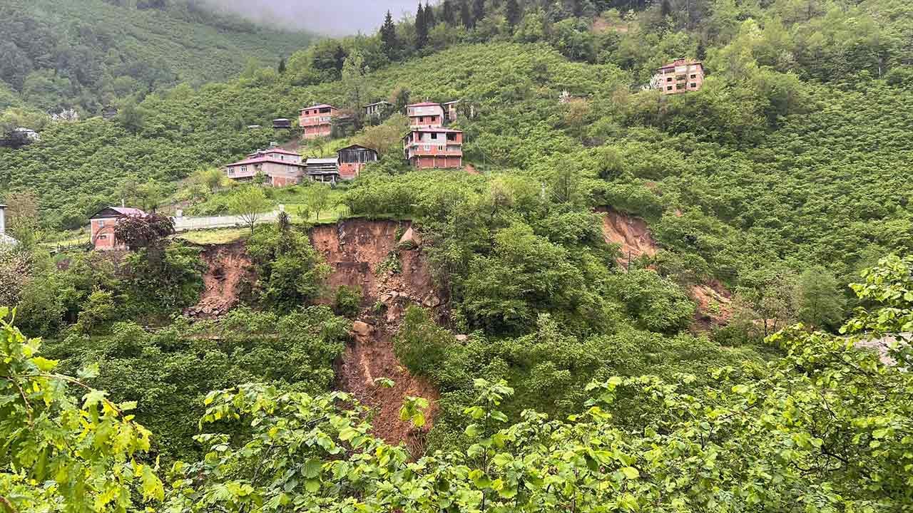 Karadeniz'de heyelan alarmı! Evler tahliye edildi