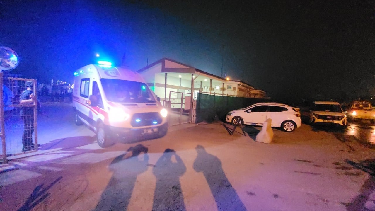 Foto - Karadeniz’de saldırıya uğrayan Türk teknesindeki yaralılara denizde müdahale