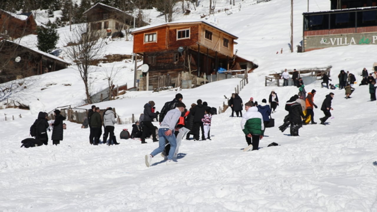 Foto - Karadeniz'in zirvesinde şenlik var: Kardan Adam Festivali coşkuyla başladı!