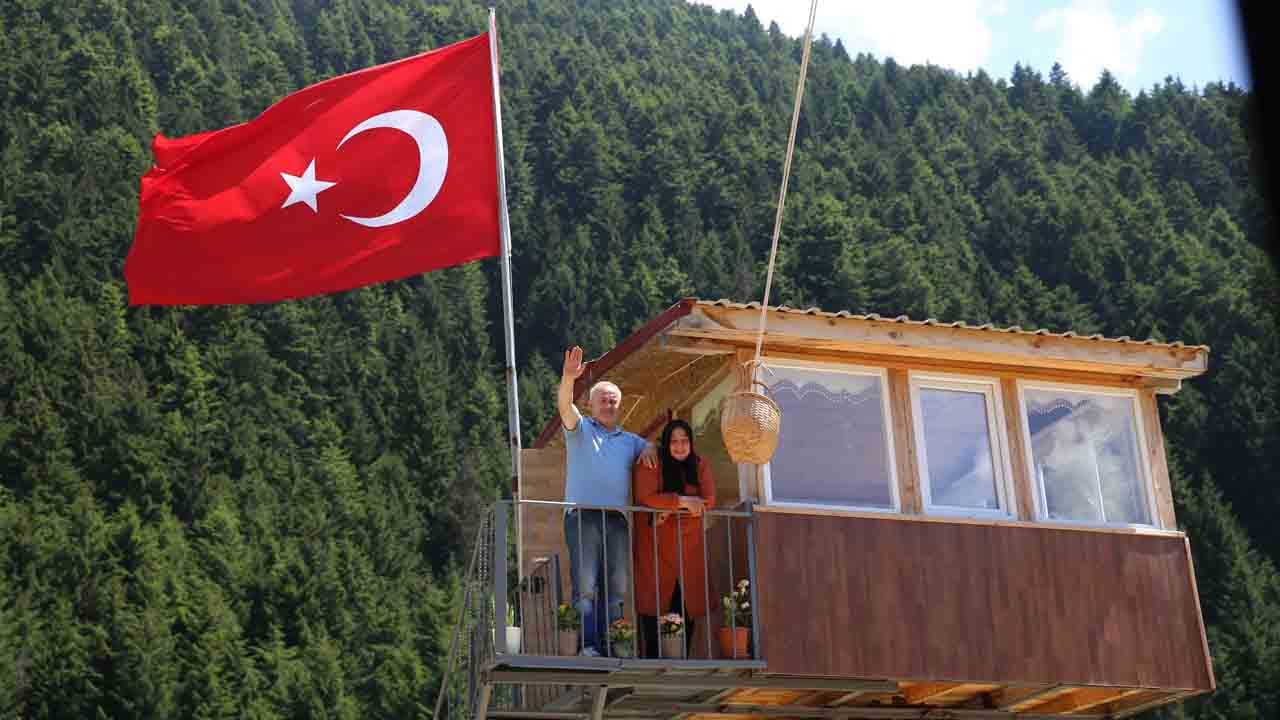 Karadenizli yine yaptı yapacağını: Yeşilin göbeğinde göz kamaştıran ev