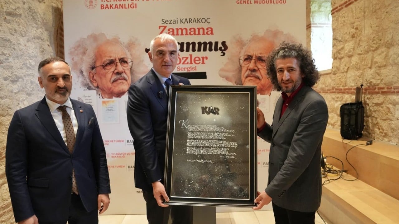 Foto - Karakoç'un gizli arşivi ilk kez sergileniyor! Bakan Ersoy: Yeniden düşünme imkanı sunmak istedik!