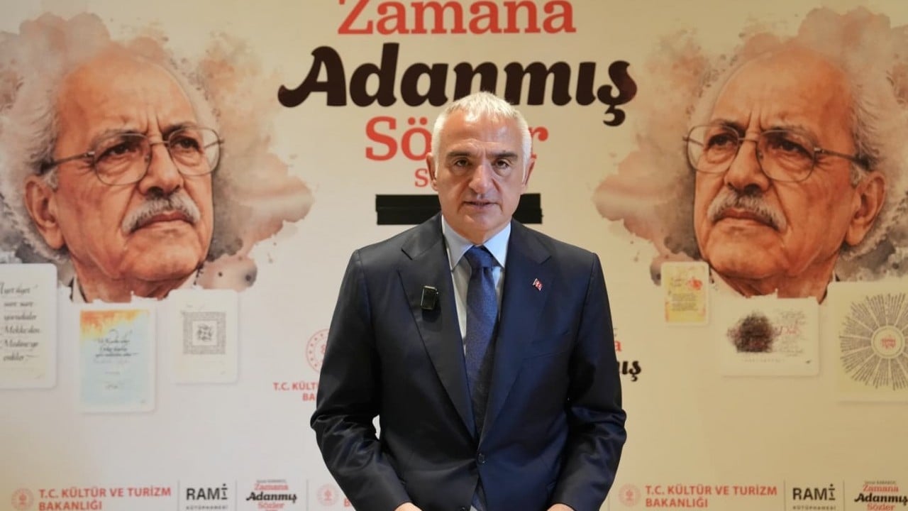 Foto - Karakoç'un gizli arşivi ilk kez sergileniyor! Bakan Ersoy: Yeniden düşünme imkanı sunmak istedik!
