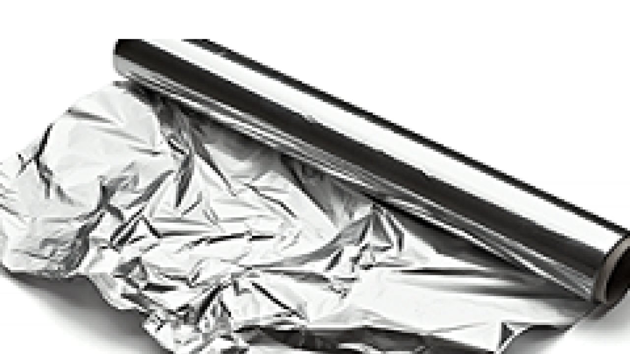 Foto - Kararan takıları ve ocak gözlerini saniyeler içinde yeni gibi yapıyor! Alüminyum folyo ve karbonat...