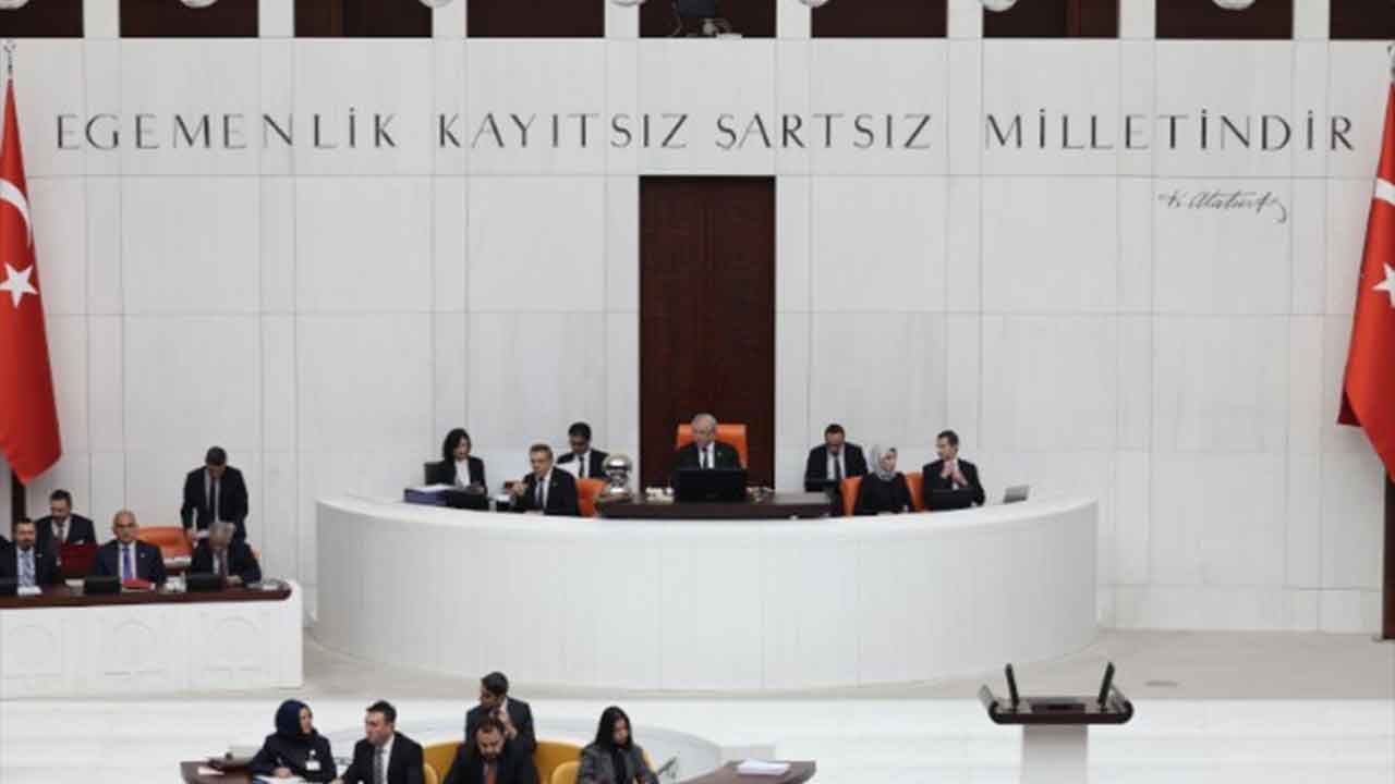 Foto - Karar’ın tesettürlü yazarı Saliha Sultan'ın derdine bakın