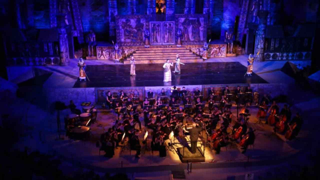 Foto - Karar’ın tesettürlü yazarı Saliha Sultan'ın derdine bakın