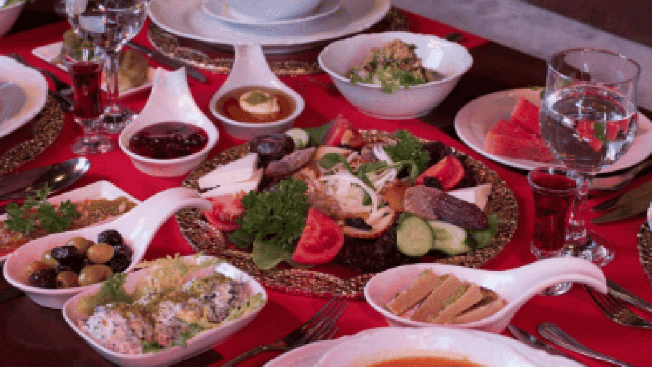 Foto - Karbonhidrat ve protein detaylarına uzmanından dengeli beslenme önerisi...