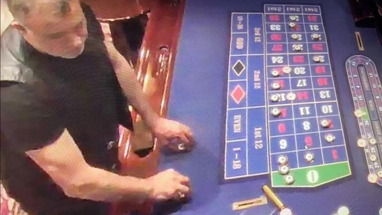 Foto - Kardeşinden Haluk Levent’e olay mesajlar: "Senin ben şerefini s....." 
