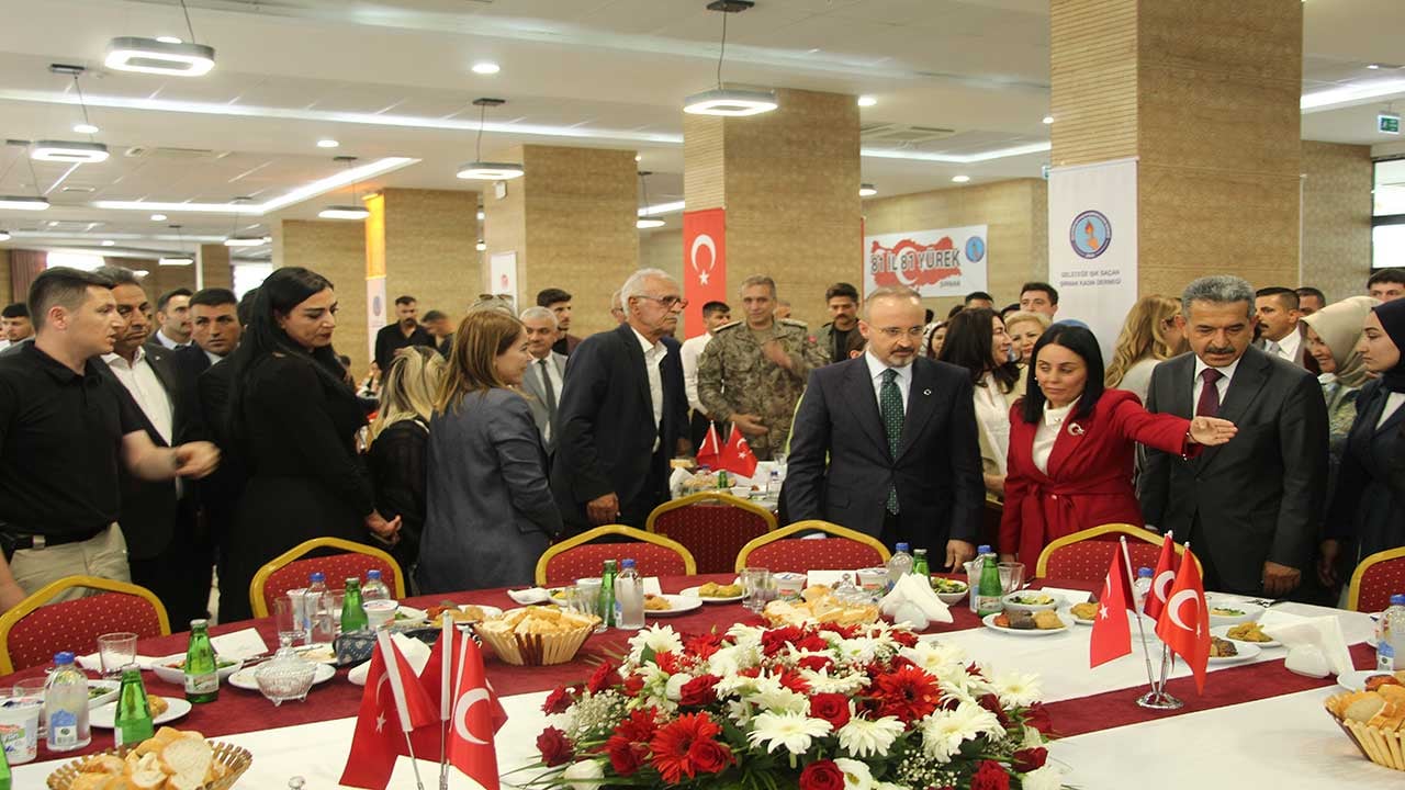 Kardeşlik yürüyüşüne Şırnak’tan tarihi imza! 80 ilden gelen kahramanların aileleri terörün defterini dürmek için Sefine’de buluşuyor!