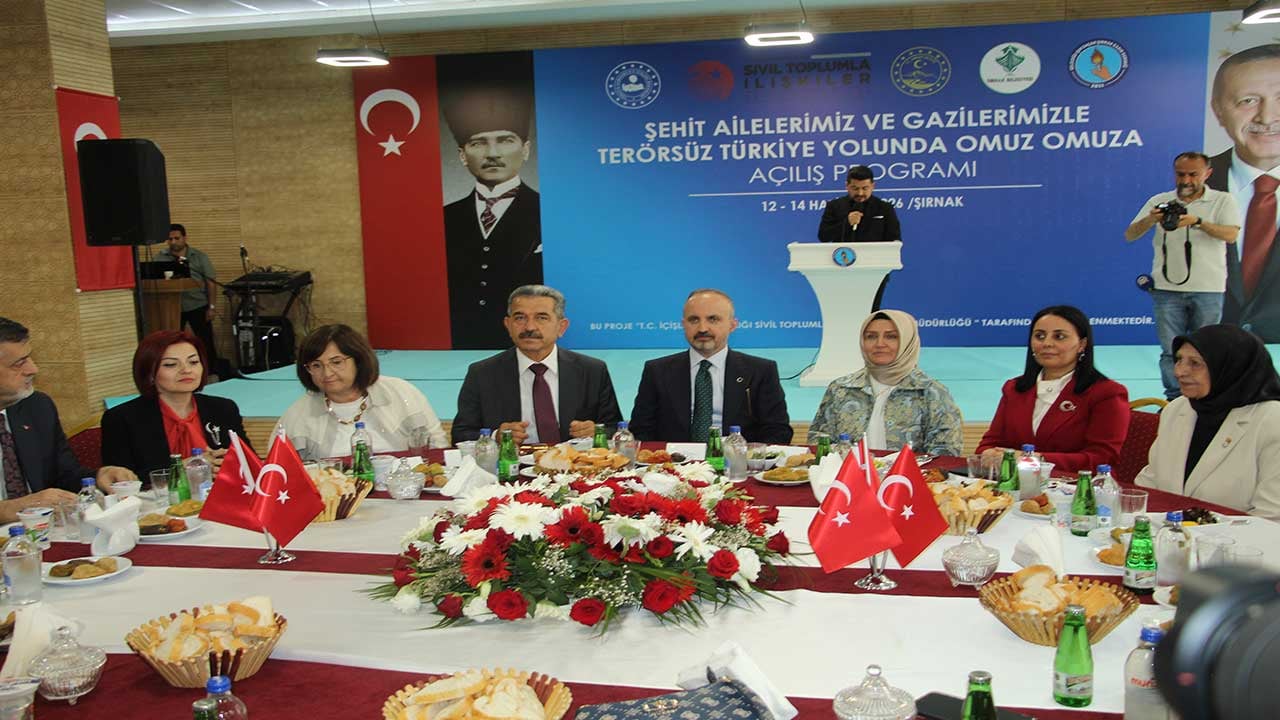 Foto - Kardeşlik yürüyüşüne Şırnak’tan tarihi imza! 80 ilden gelen kahramanların aileleri terörün defterini dürmek için Sefine’de buluşuyor!